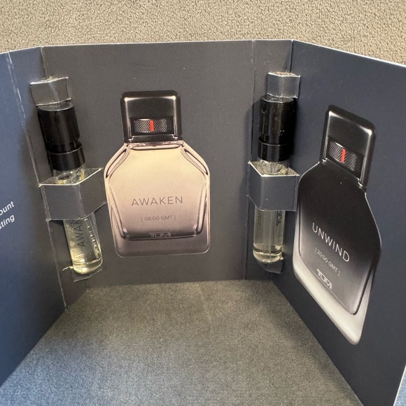 20 Tumi Eau de Parfum Spray sample - Picture 2 of 3